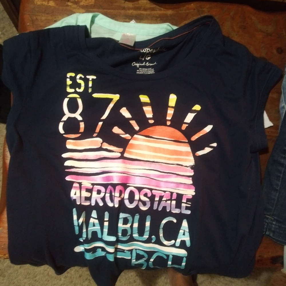 Shirts - Picture 3 of 4